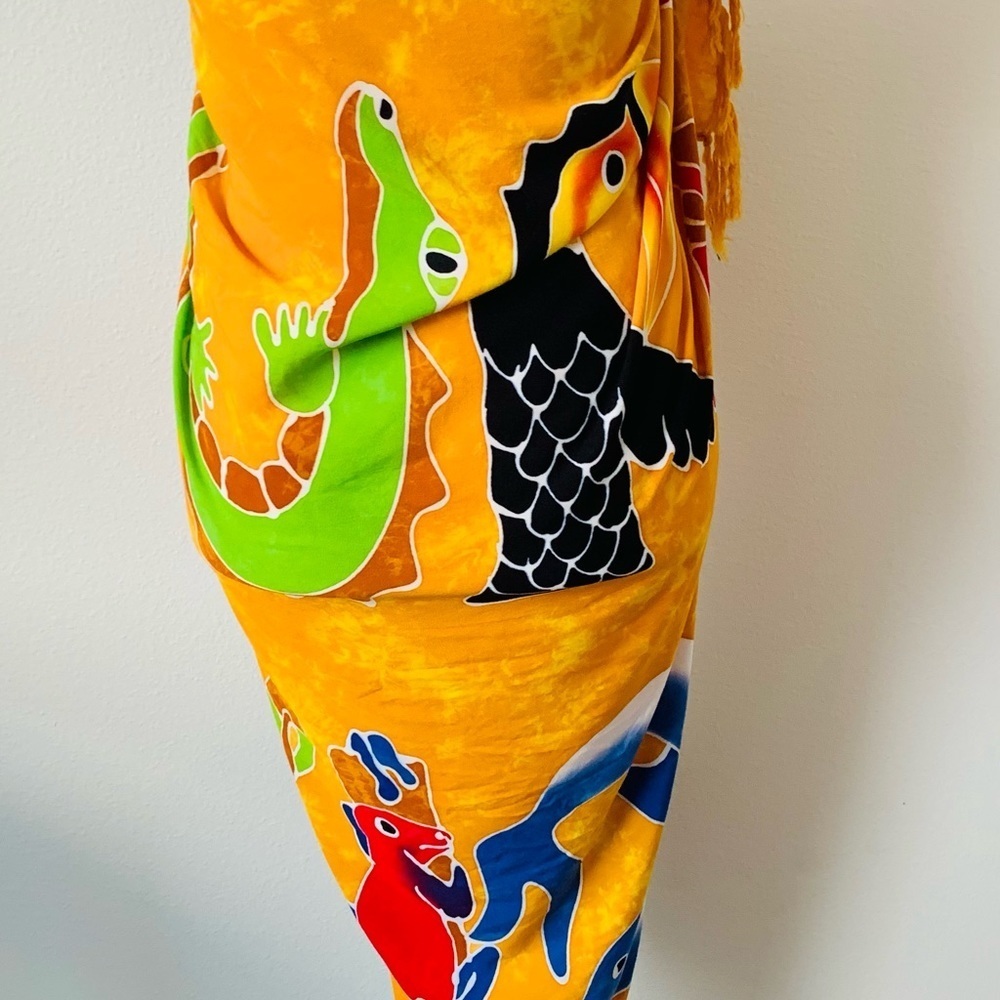 Sarong - Picture 6 of 6